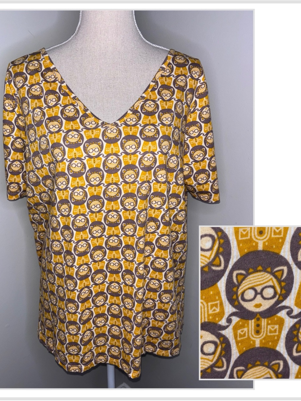 Blue Platypus hipster cat with sunglasses print V neck tee shirt yellow size 1X